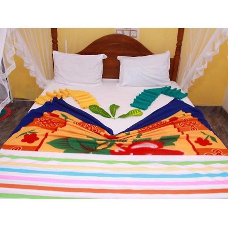 Vista Dinu'S Resort Talaramba Bagian luar foto