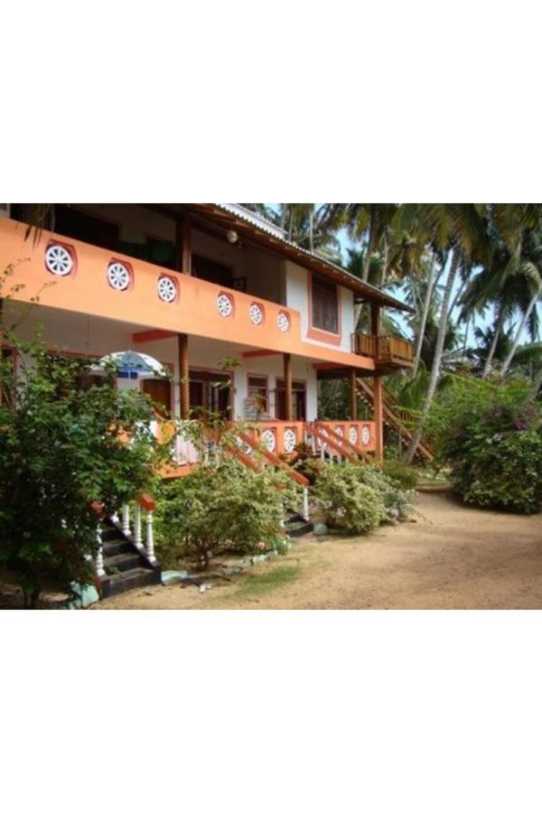 Vista Dinu'S Resort Talaramba Bagian luar foto
