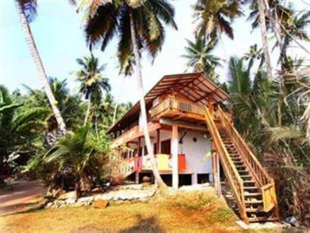 Vista Dinu'S Resort Talaramba Bagian luar foto