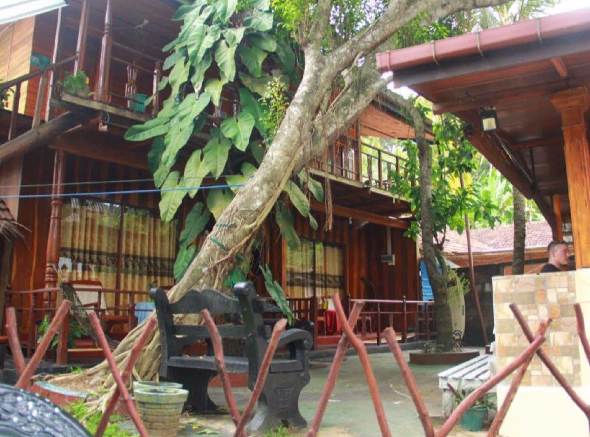 Vista Dinu'S Resort Talaramba Bagian luar foto